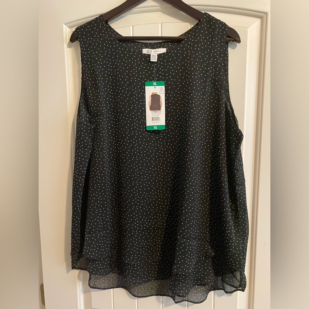 Layered sleeveless top